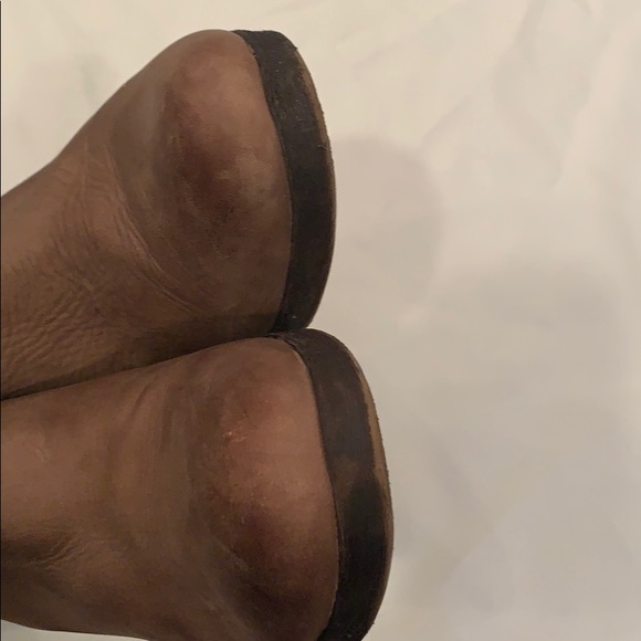 Lucky Brand Soft Brown Leather Ankle Boot Bootie - Picture 15 of 16